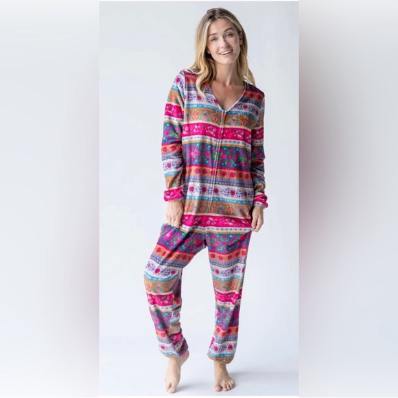 NWT Natural Life Fleece Onesie Pajamas Magenta Border Print XS - Picture 2 of 7